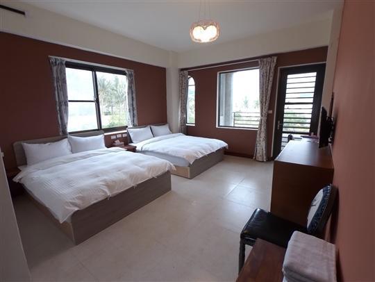 Moonlight Manor B&B Taitung ภายนอก รูปภาพ
