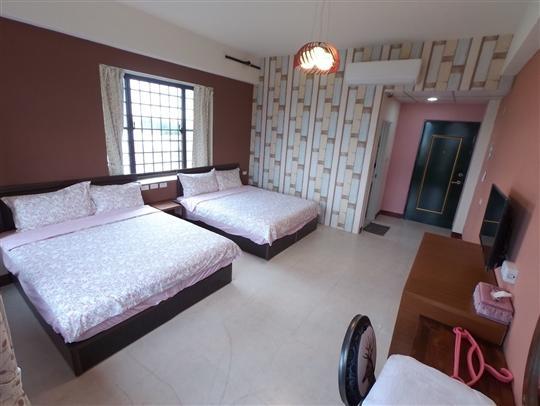 Moonlight Manor B&B Taitung ภายนอก รูปภาพ